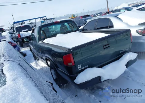 2002 Chevrolet S-10 Ls из США, поврежденный, VIN 1GCCS195828103733